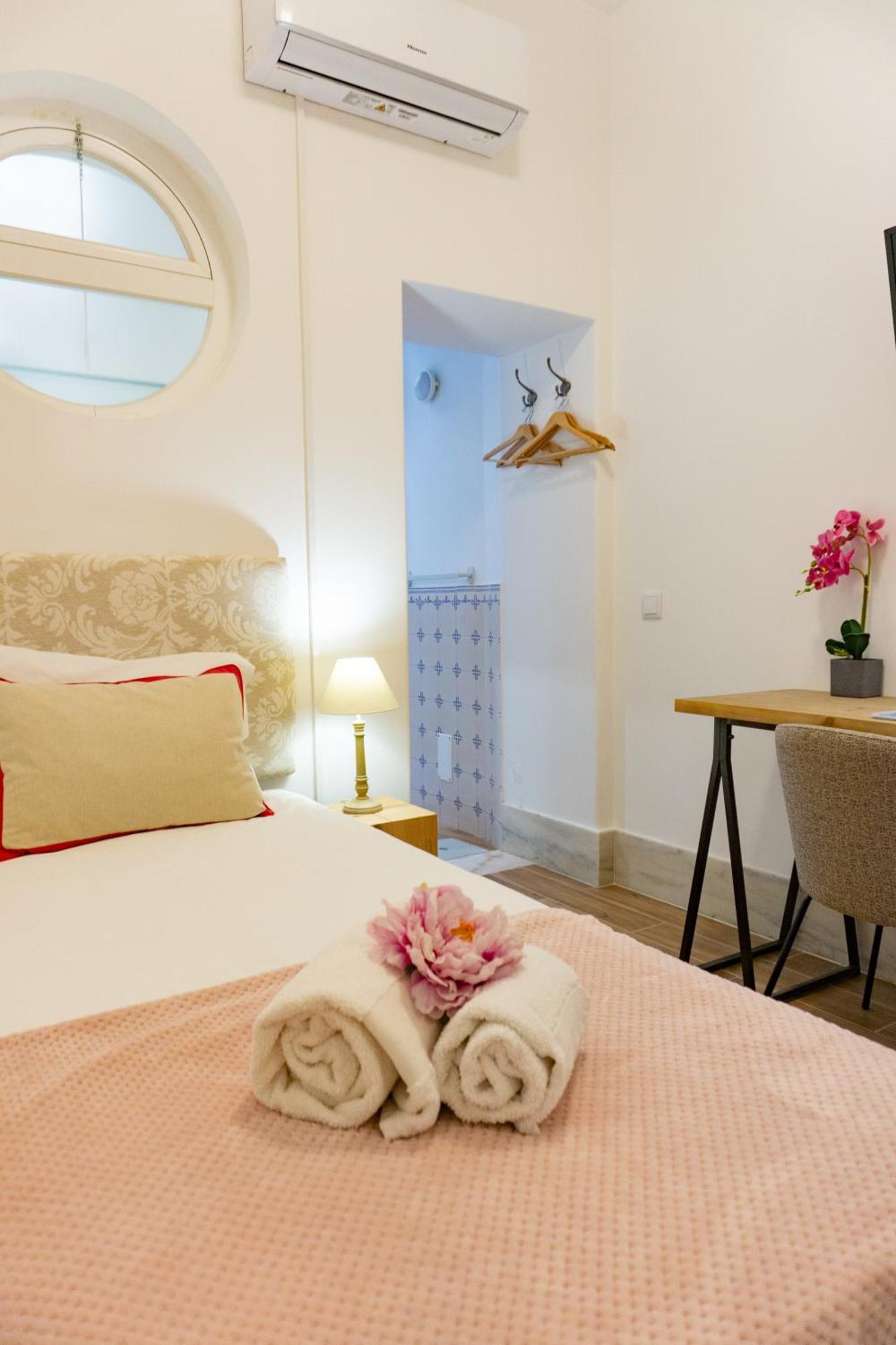 Hotel Lalitana Townhouse Lagos Habitación foto